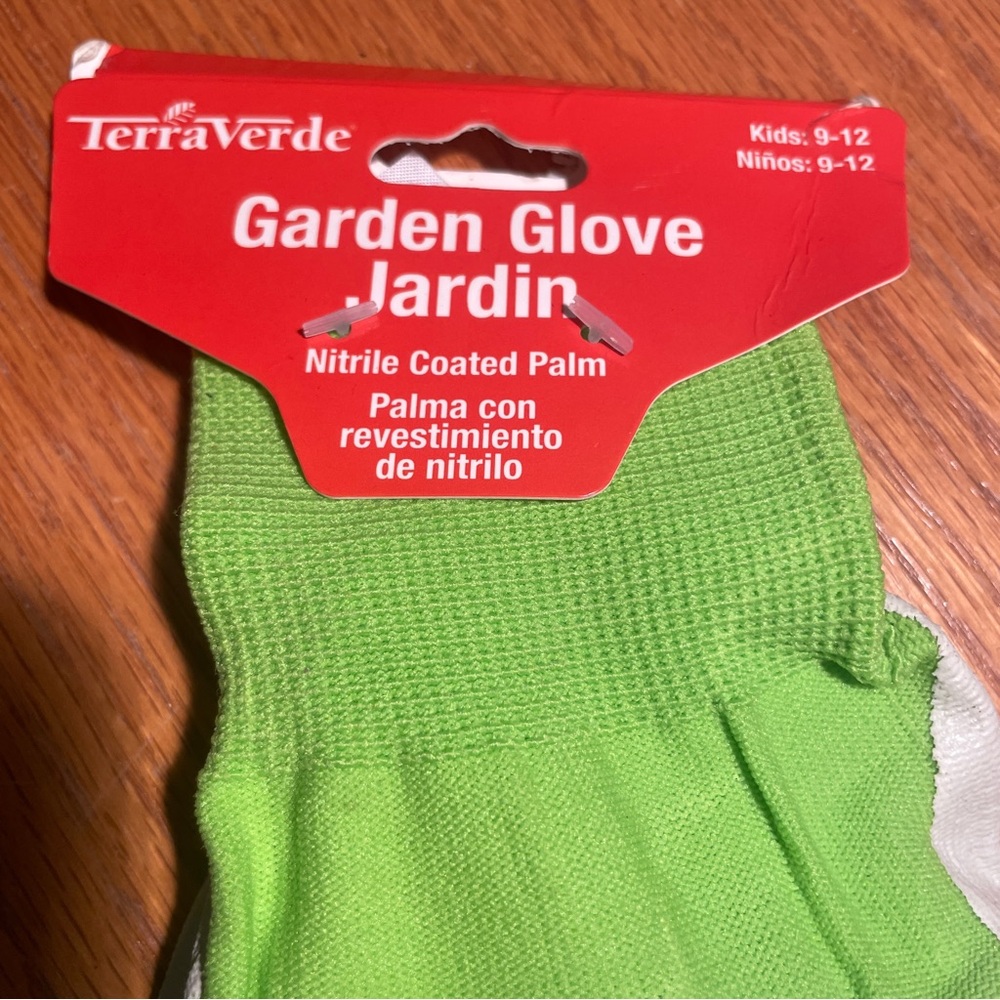 NEW Kids Green Garden Gloves Size 9-13